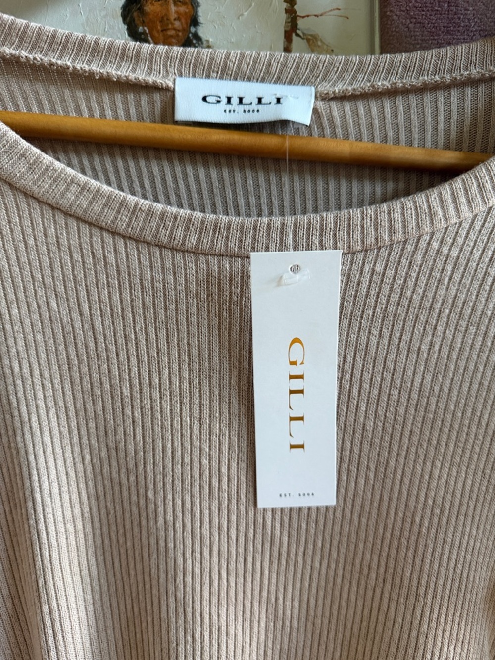Gilli Ribbed Long-Sleeve Top with Ruffle Shoulders - Picture 4 of 5